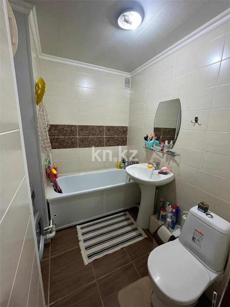 Продажа 2-комнатной квартиры, 44 м², мкр-н 12 в Караганде - фото 5