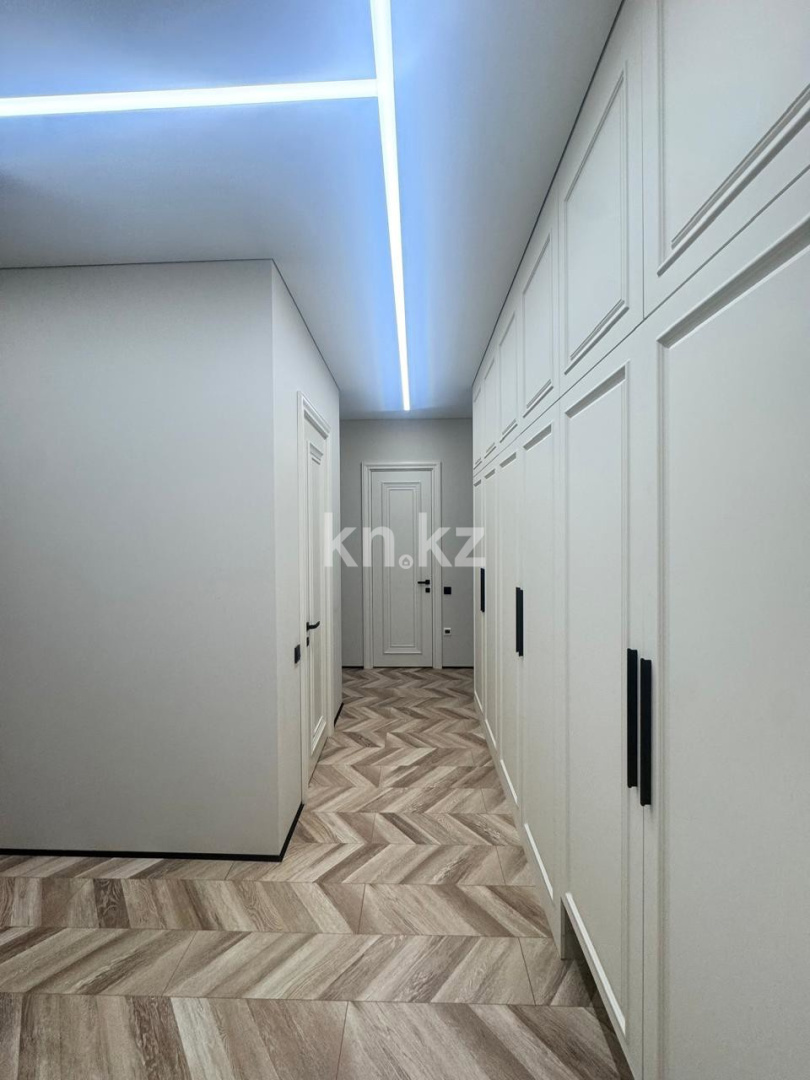 Продажа 3-комнатной квартиры, 92 м², пр. Туран, дом  52/5 в Астане - фото 3