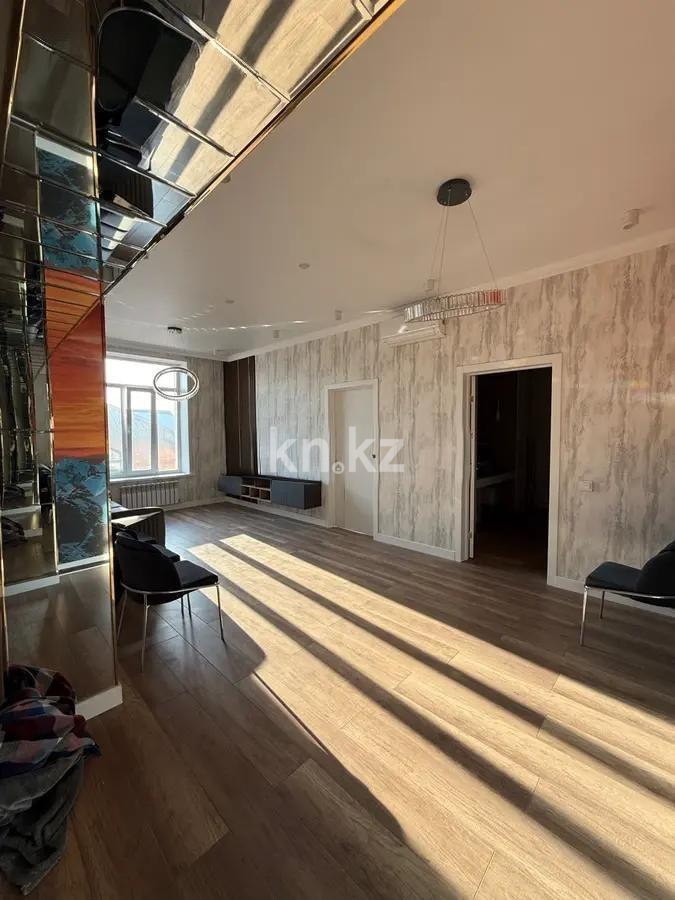 Продажа 3-комнатной квартиры, 90 м², ул. Кулкыбаева, дом  62 в Караганде