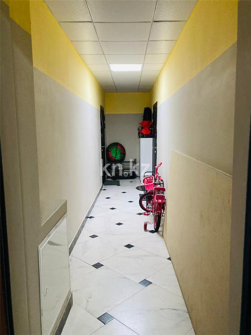 Продажа 4-комнатной квартиры, 87 м², ул. Карбышева в Караганде - фото 19