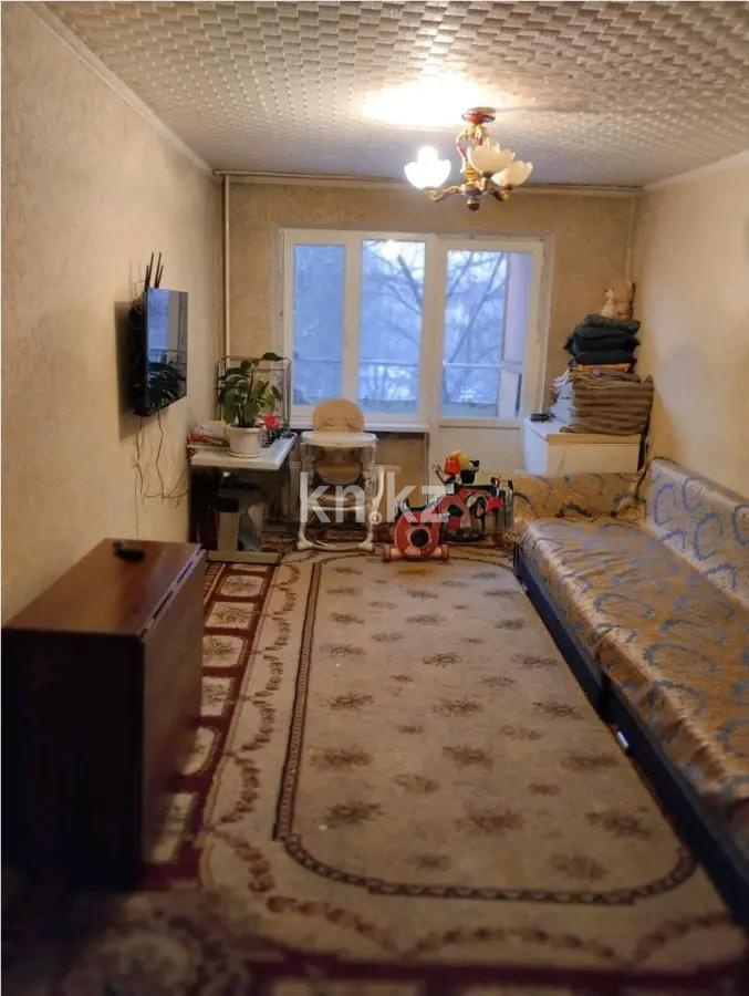 Продажа 3-комнатной квартиры, 60 м², мкр-н Аксай-3, дом  15 в Алматы