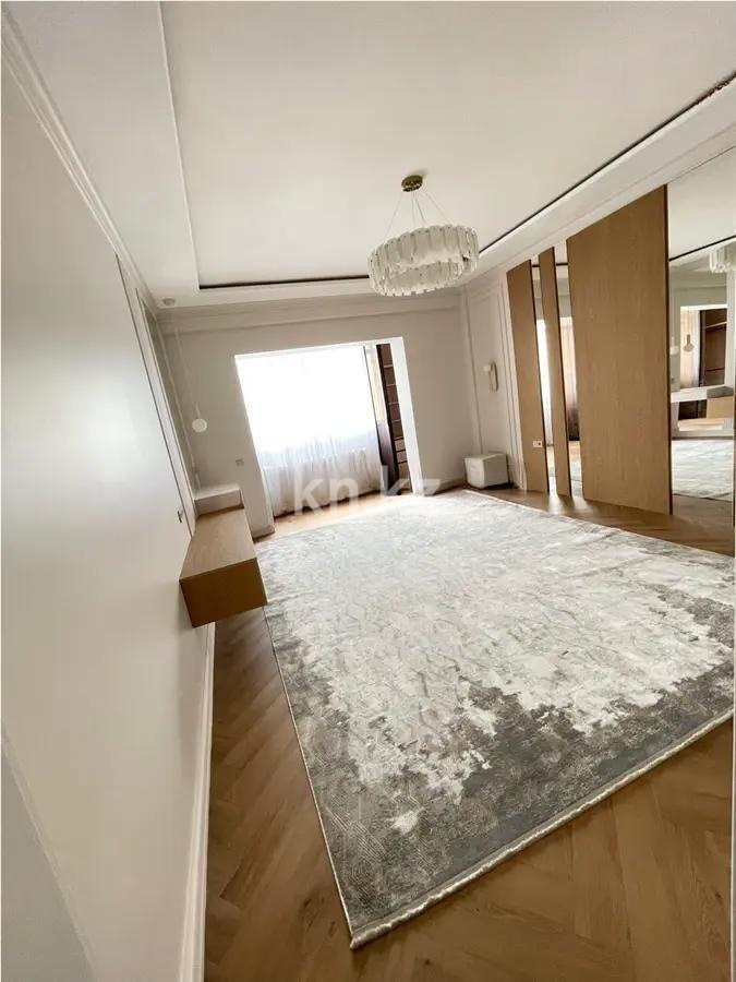 Продажа 3-комнатной квартиры, 128 м², ул. Достык, дом  13/2 в Астане