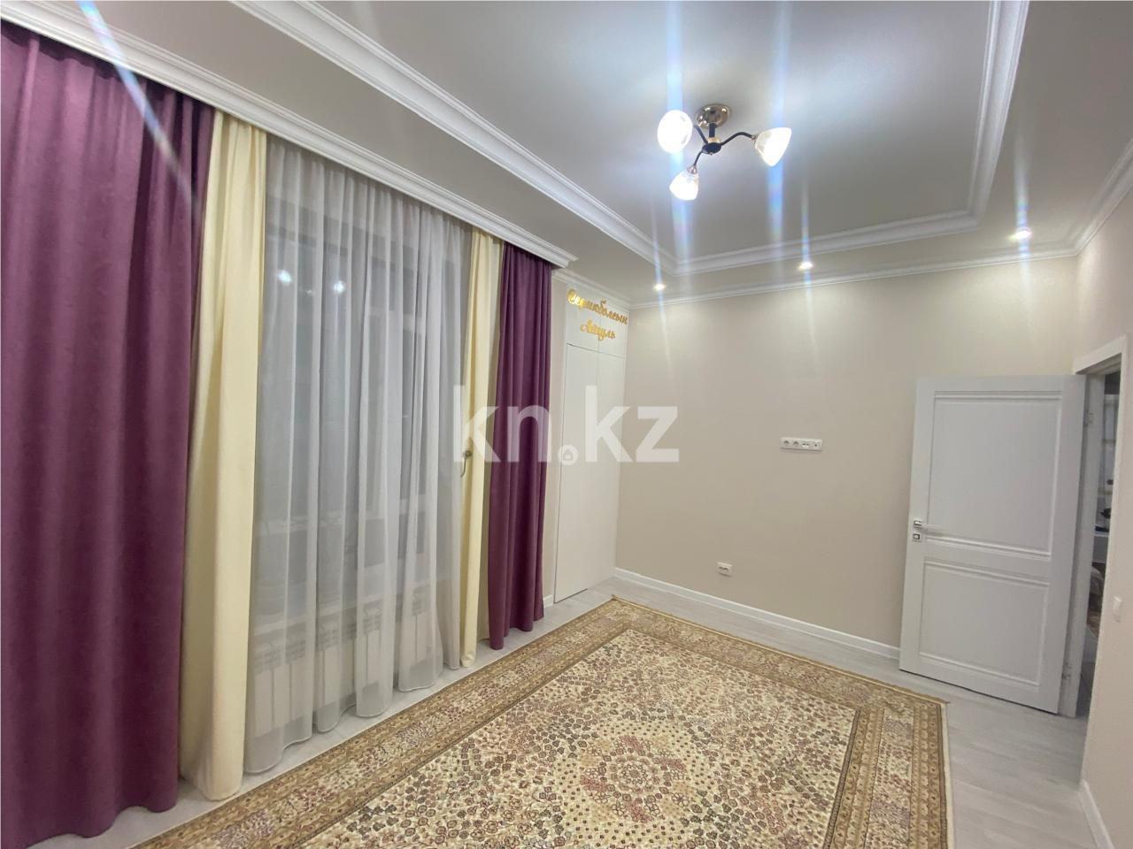 Продажа 2-комнатной квартиры, 57 м², ул. Орынбор в Астане