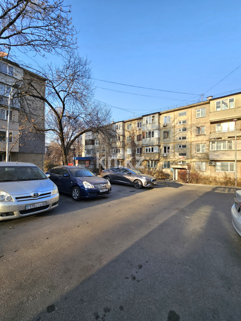 Продажа 3-комнатной квартиры, 60 м², мкр-н 9 в Алматы - фото 19