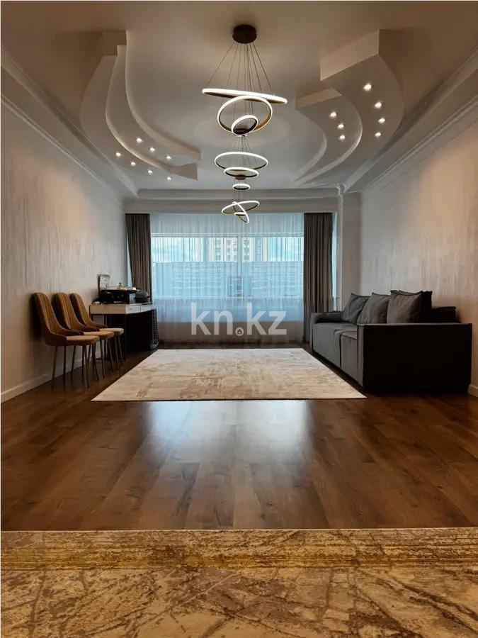 Продажа 2-комнатной квартиры, 100 м², ул. Достык, дом  5/1 в Астане