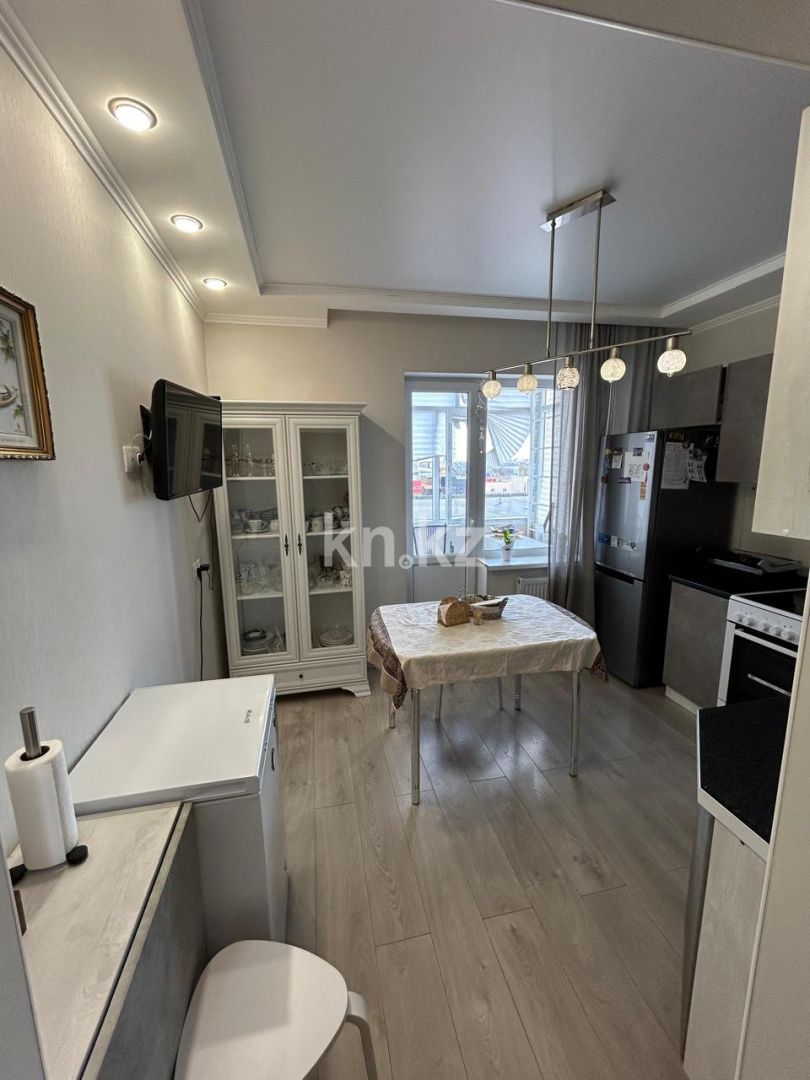 Продажа 2-комнатной квартиры, 69 м², пр. Республики в Караганде - фото 9