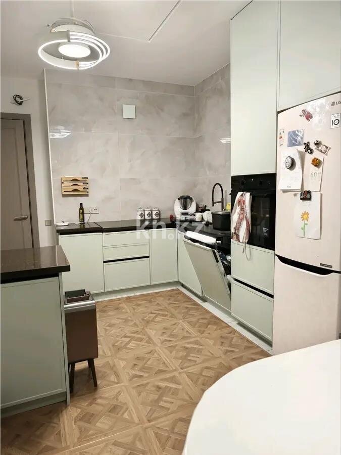 Продажа 4-комнатной квартиры, 148 м² в Астане - фото 4