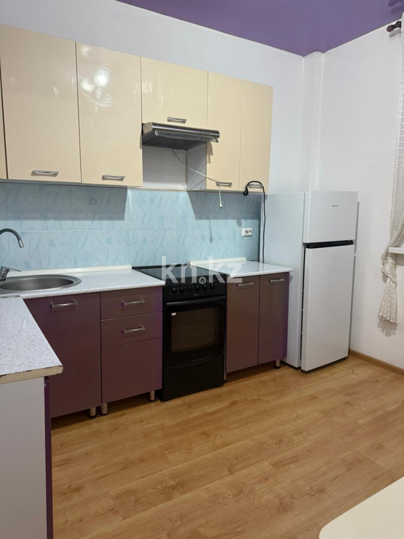 Аренда 1-комнатной квартиры, 40 м² в Астане