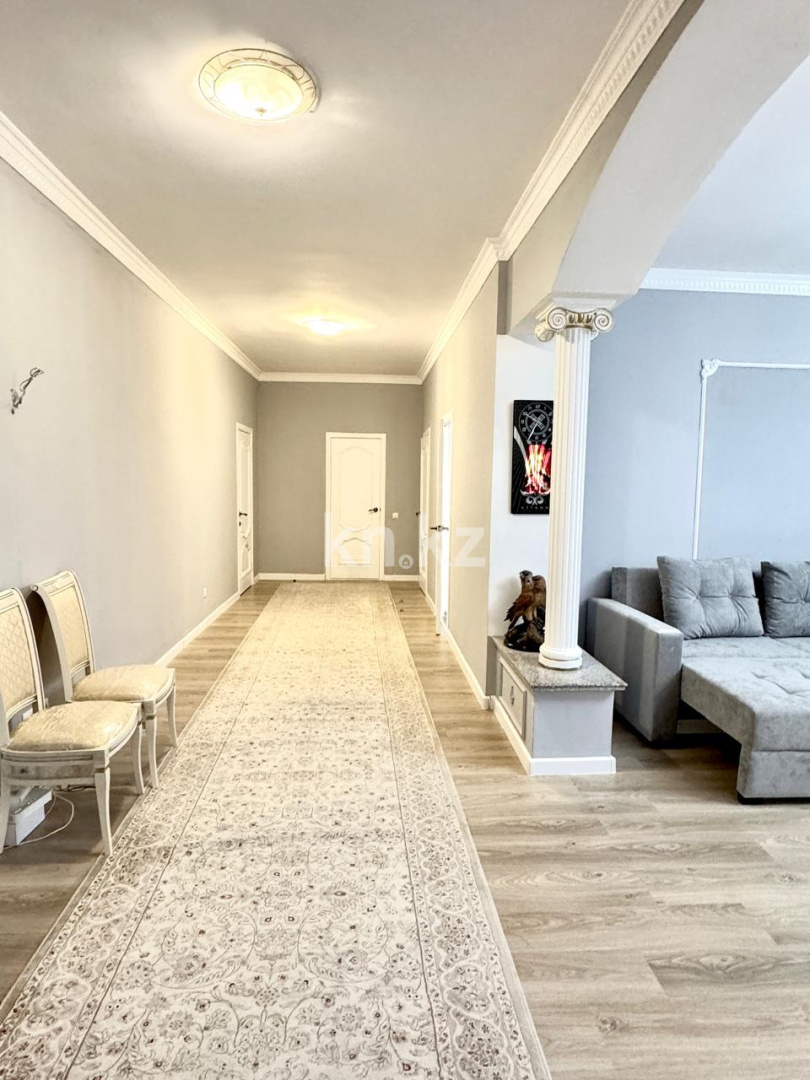 Продажа 3-комнатной квартиры, 130 м², ул. Достык, дом  13 в Астане - фото 8