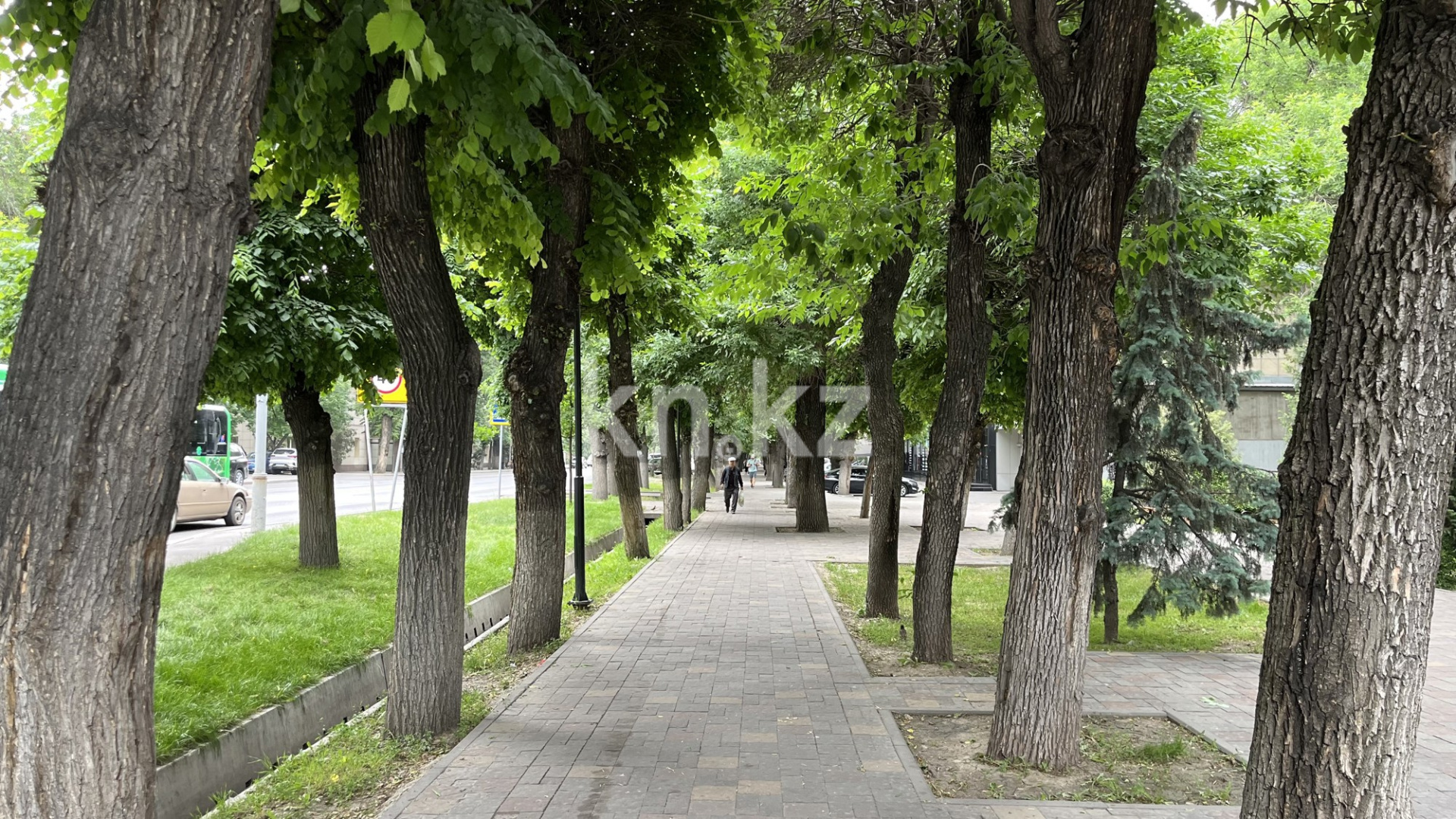 Продажа 1-комнатной квартиры, 39 м² в Алматы - фото 15
