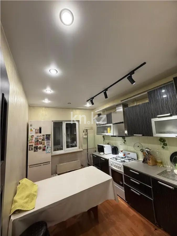 Продажа 2-комнатной квартиры, 64 м², мкр-н Кокжиек, дом  18 в Алматы - фото 3