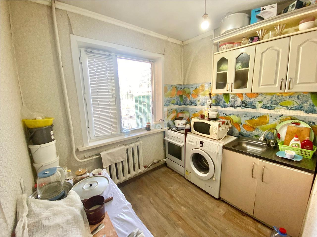 Продажа 3-комнатной квартиры, 46 м², 17 мкр., дом  35 в Караганде - фото 7