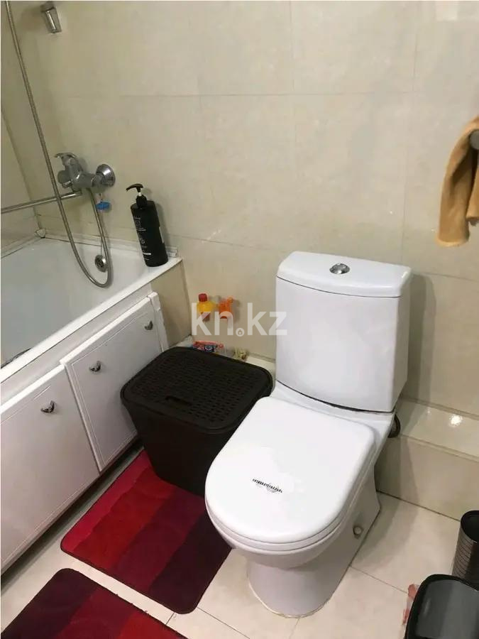 Продажа 3-комнатной квартиры, 80 м², мкр-н Аксай-3б, дом  2 в Алматы - фото 7