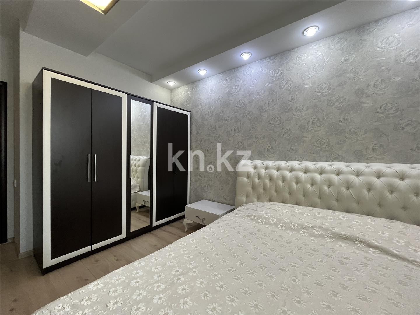 Продажа 3-комнатной квартиры, 95 м², пр. Республики в Караганде - фото 16
