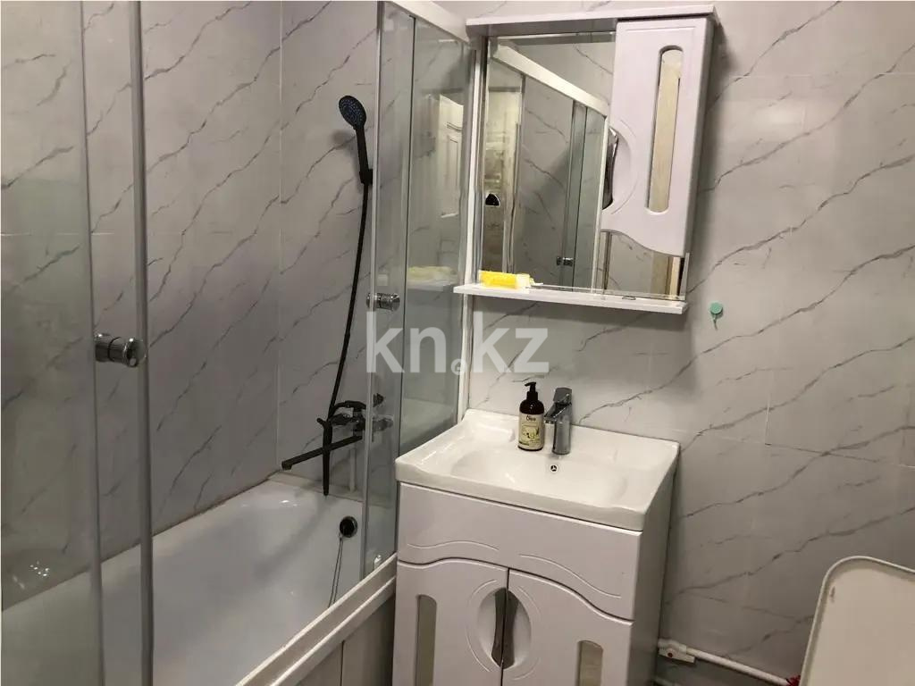 Продажа 2-комнатной квартиры, 52 м², мкр. Аккент, дом  64 в Алматы - фото 4