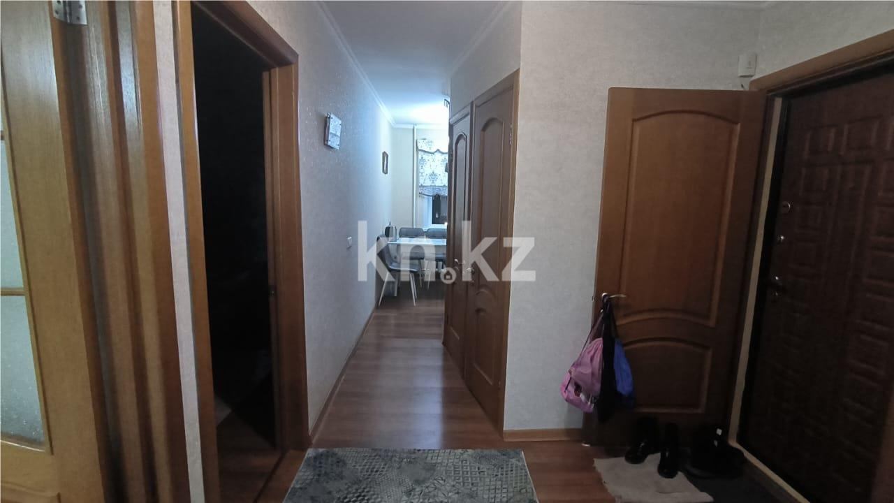 Продажа 3-комнатной квартиры, 63 м², ул. Язева в Караганде - фото 13