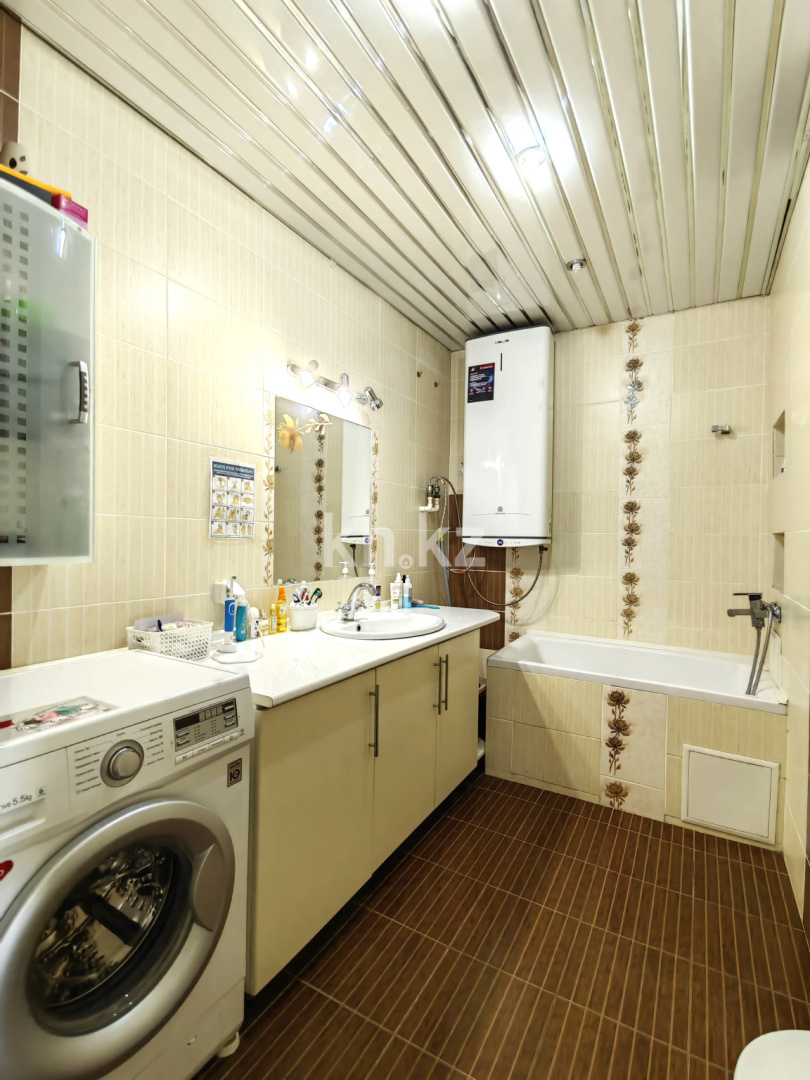 Продажа 4-комнатной квартиры, 122 м², пр. Республики, дом  40 в Караганде - фото 22