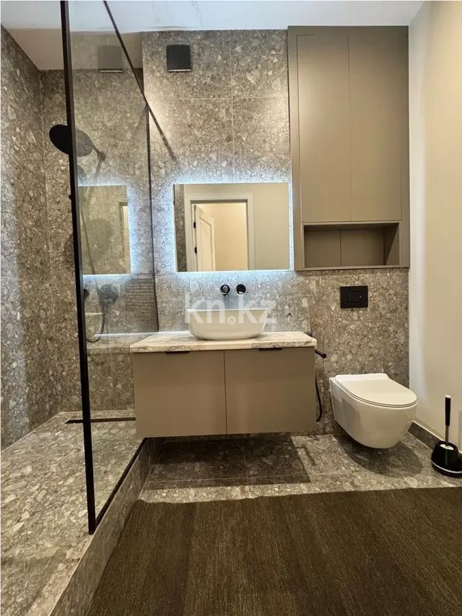 Продажа 2-комнатной квартиры, 67.5 м², ул. Омаровой, дом  25/1 в Алматы - фото 3