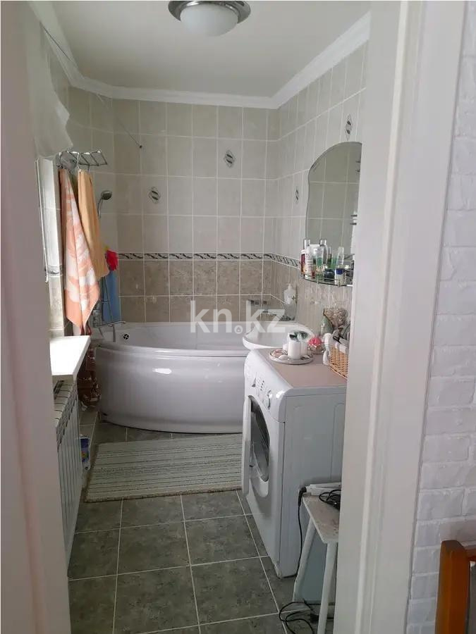 Продажа 3-комнатной квартиры, 62 м², пр. Строителей, дом  20 в Караганде - фото 5