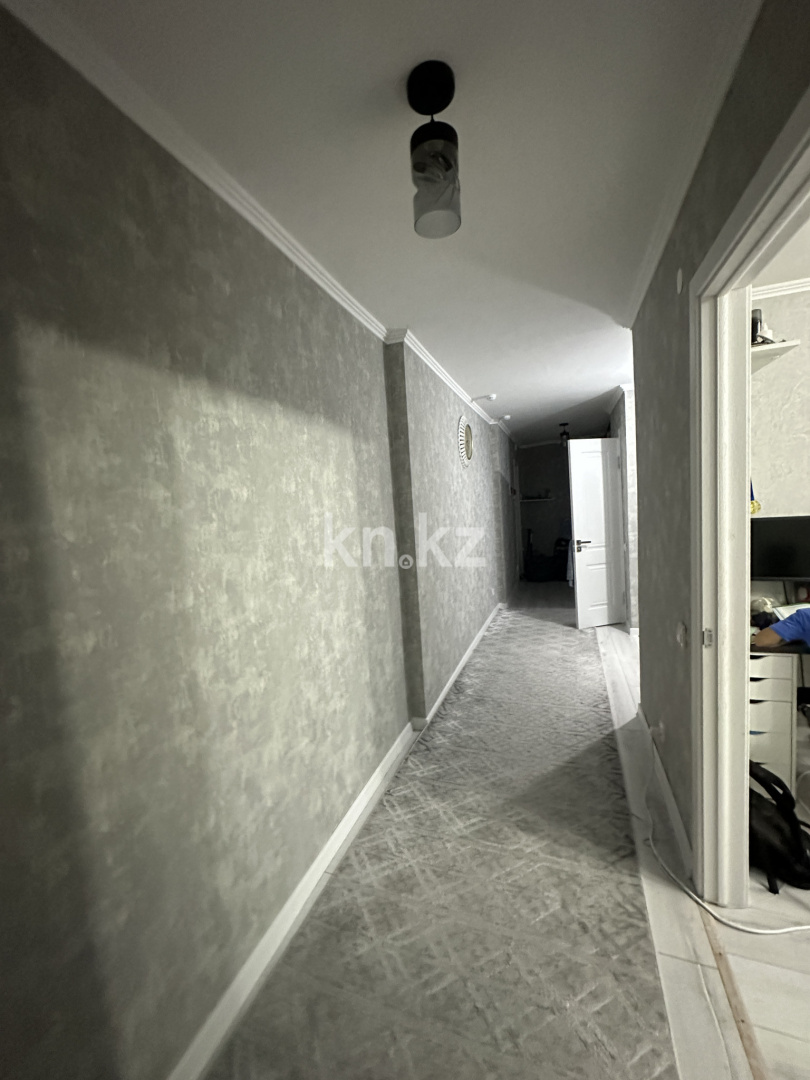 Продажа 2-комнатной квартиры, 70 м², ул. Ашимова в Караганде - фото 15