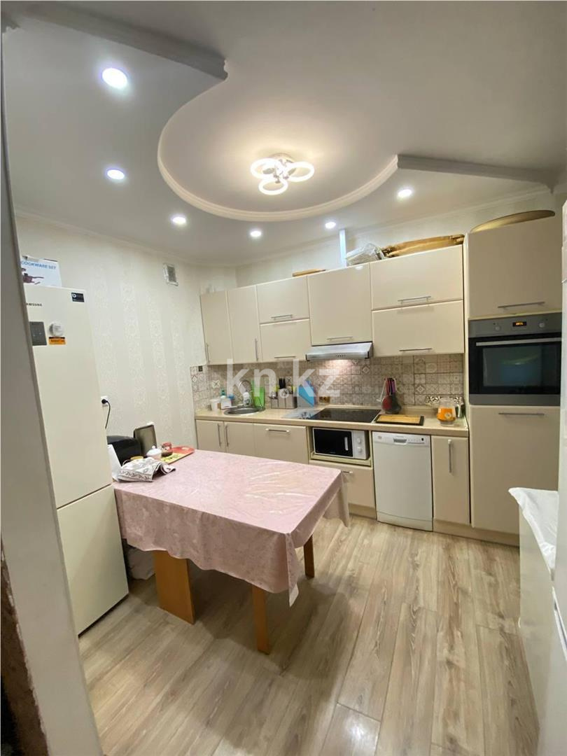 Продажа 3-комнатной квартиры, 70 м², ул. Сарыарка, дом  6 в Караганде - фото 7