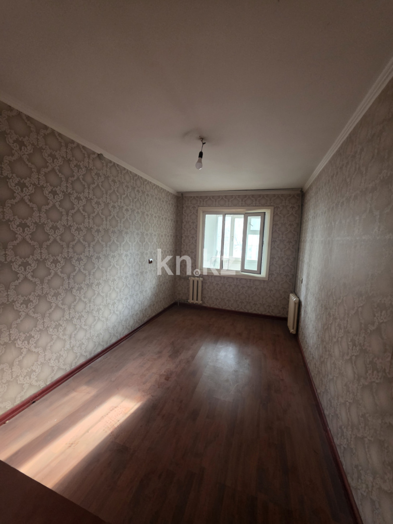 Продажа 3-комнатной квартиры, 58.9 м², 8 мкр, дом  6 в Шымкенте