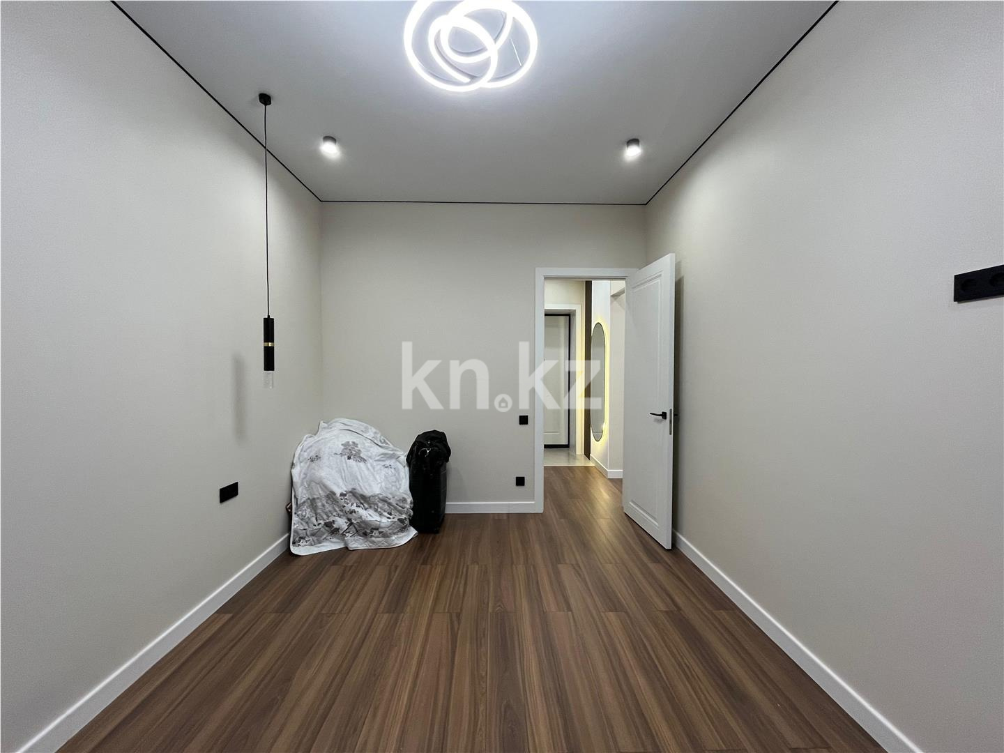 Продажа 2-комнатной квартиры, 40 м², 137 учетный квартал, дом  787 в Караганде - фото 6