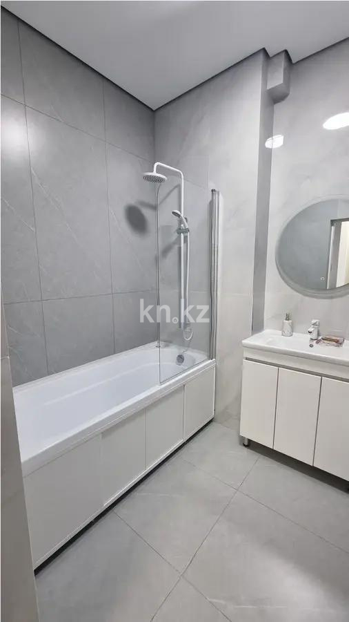Продажа 2-комнатной квартиры, 64 м², ул. Букетова, дом  3/2 в Караганде - фото 4