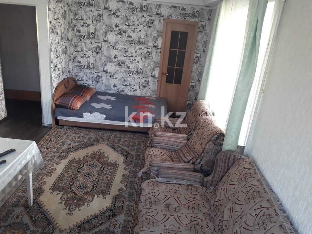 Аренда 1-комнатной квартиры посуточно, 35 м², пр. Бухар-жырау, дом  72 в Караганде - фото 2