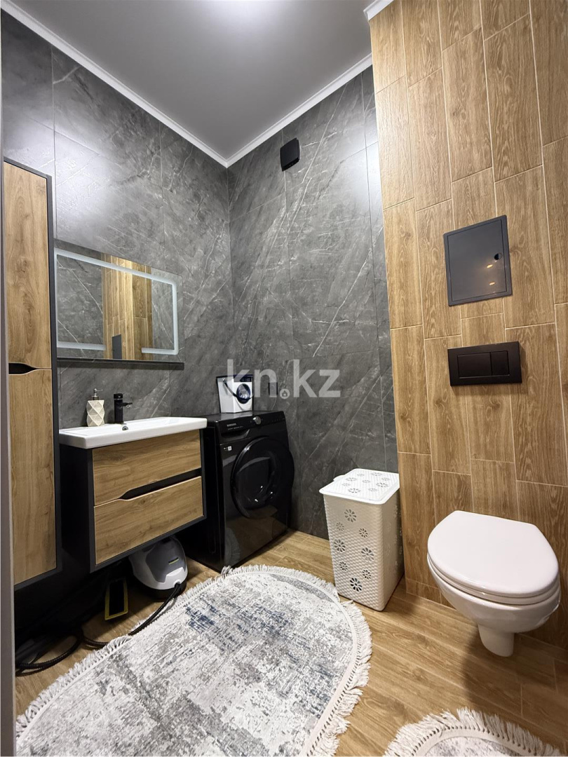 Продажа 3-комнатной квартиры, 91 м², ул. Ашимова в Караганде - фото 24