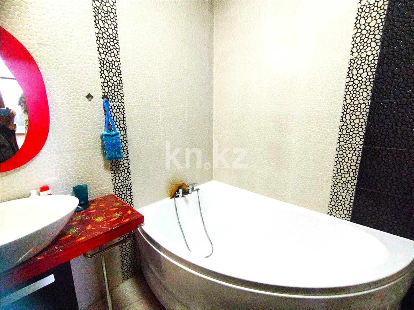 Продажа 4-комнатной квартиры, 178 м² в Караганде - фото 19