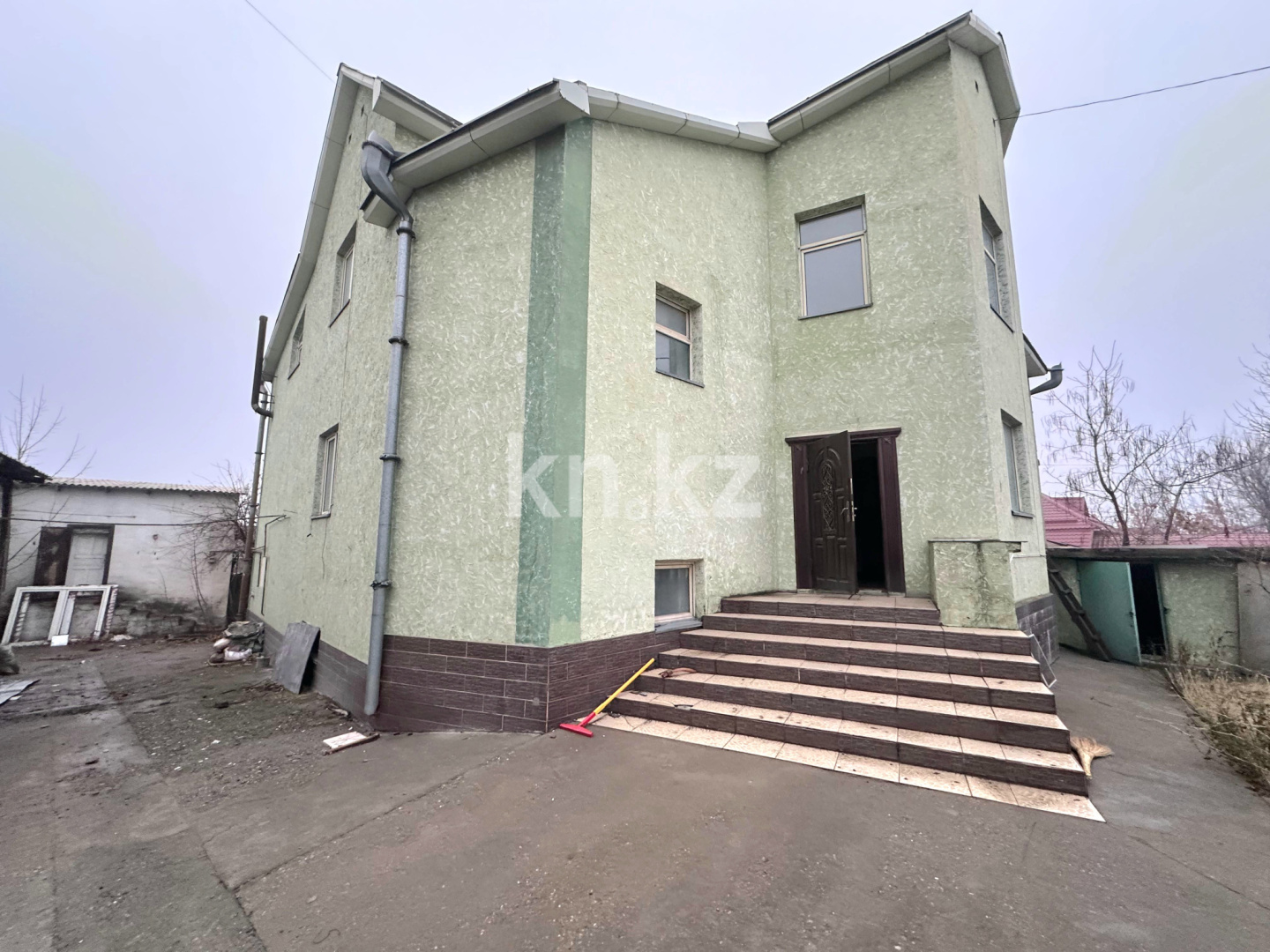 Продажа 10-комнатного дома, 440 м², ул. Жолдасбекова, дом  54 в Шымкенте