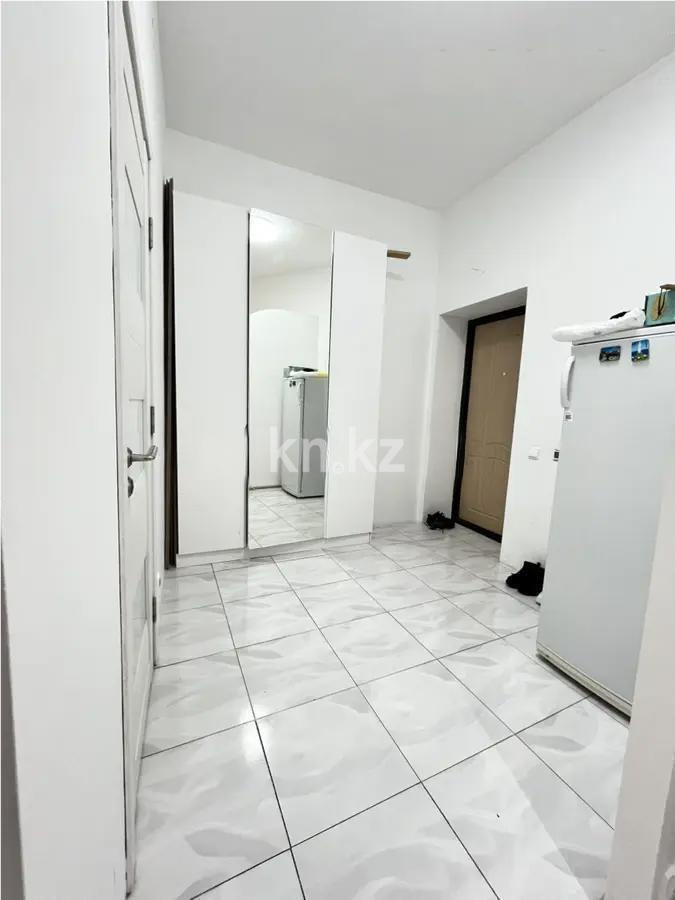 Продажа 1-комнатной квартиры, 38 м², ул. Нажимеденова, дом  10/1 в Астане - фото 4