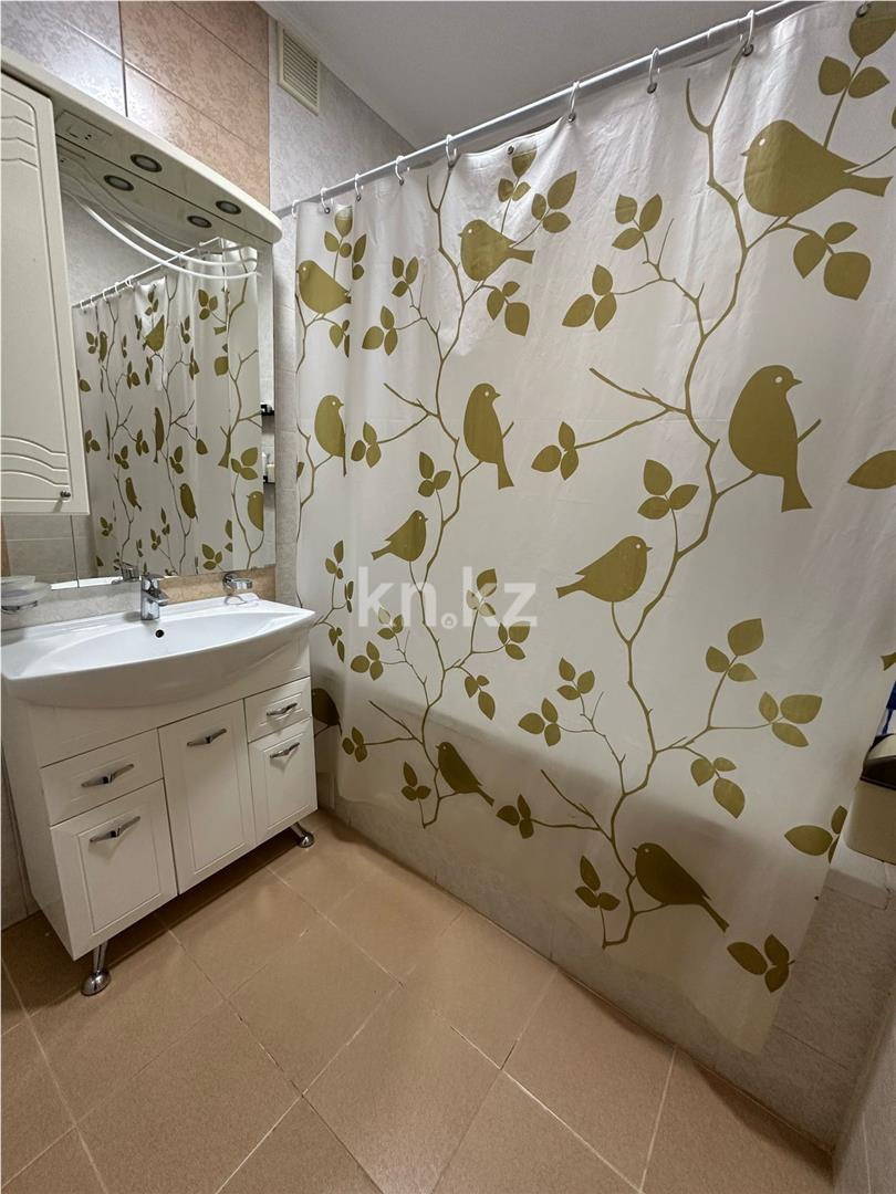 Продажа 3-комнатной квартиры, 110 м², ул. Куйши Дина в Астане - фото 13