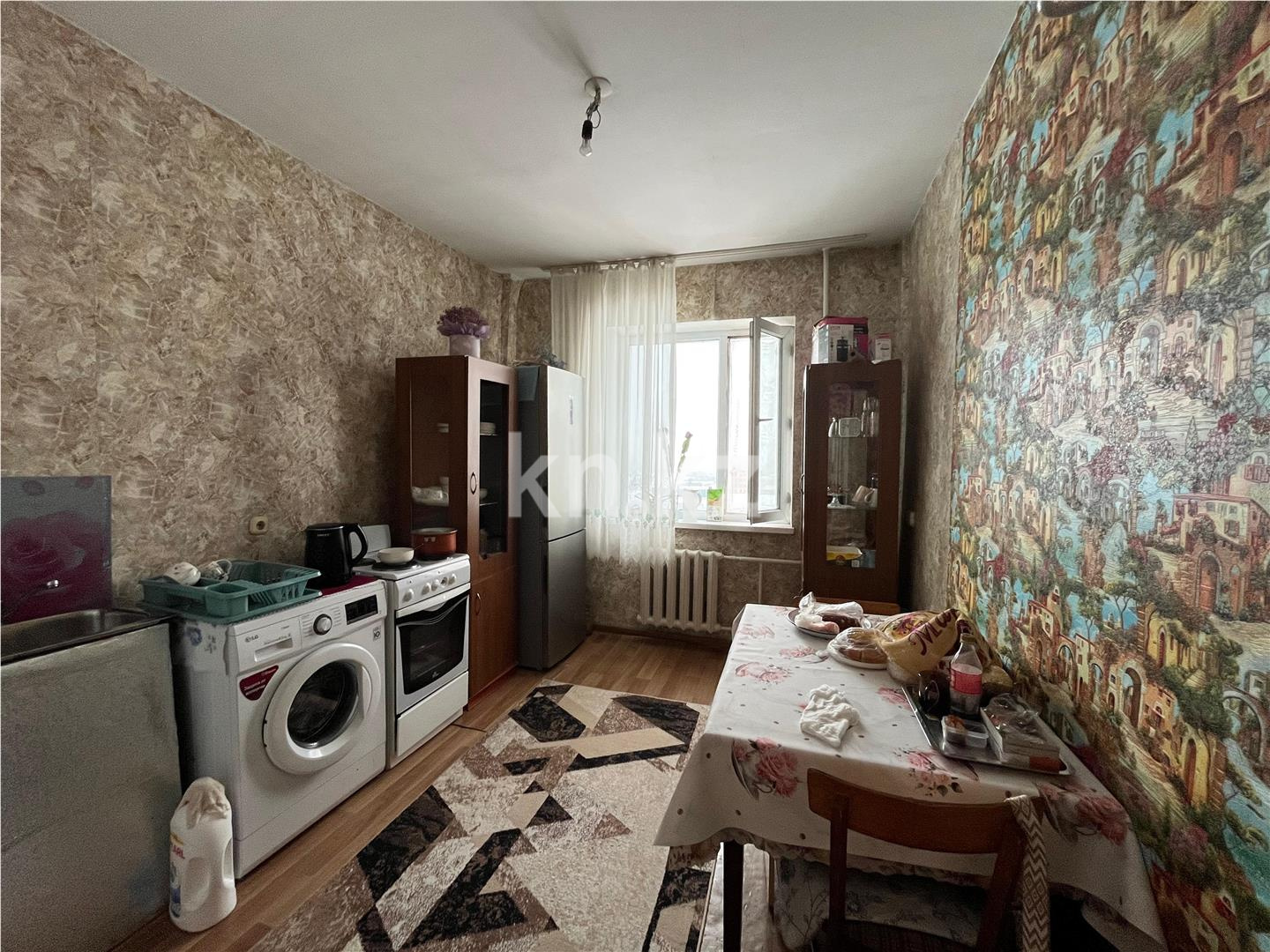 Продажа 2-комнатной квартиры, 60 м², пр. Шахтеров, дом  74 в Караганде