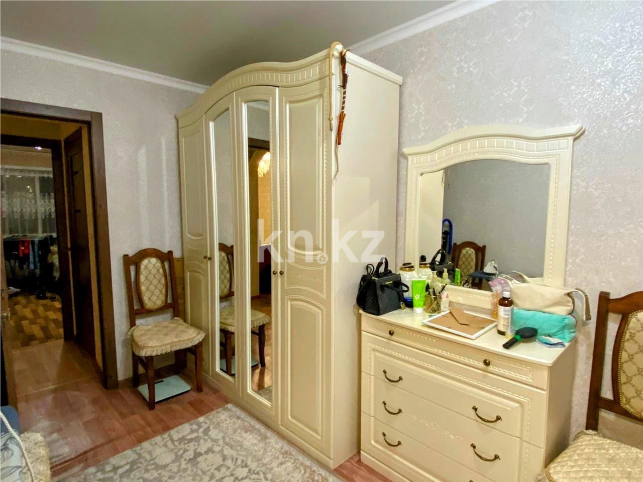 Продажа 3-комнатной квартиры, 55 м², мкр-н 15 в Караганде - фото 3