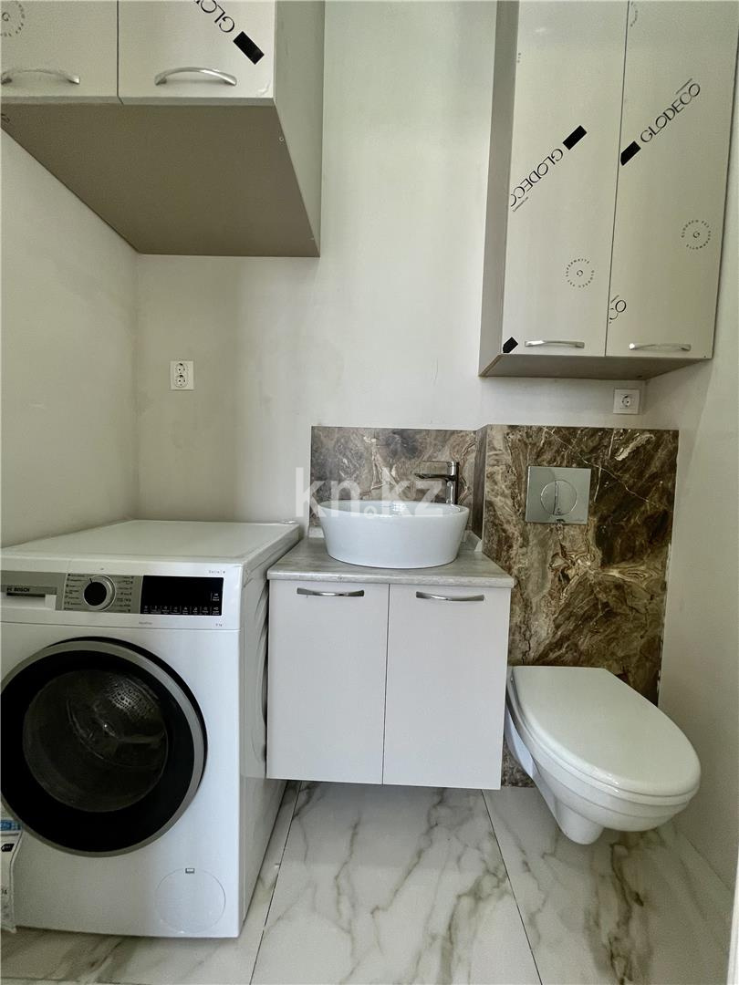 Продажа 3-комнатной квартиры, 75 м², ул. Муканова, дом  1/9 в Караганде - фото 17