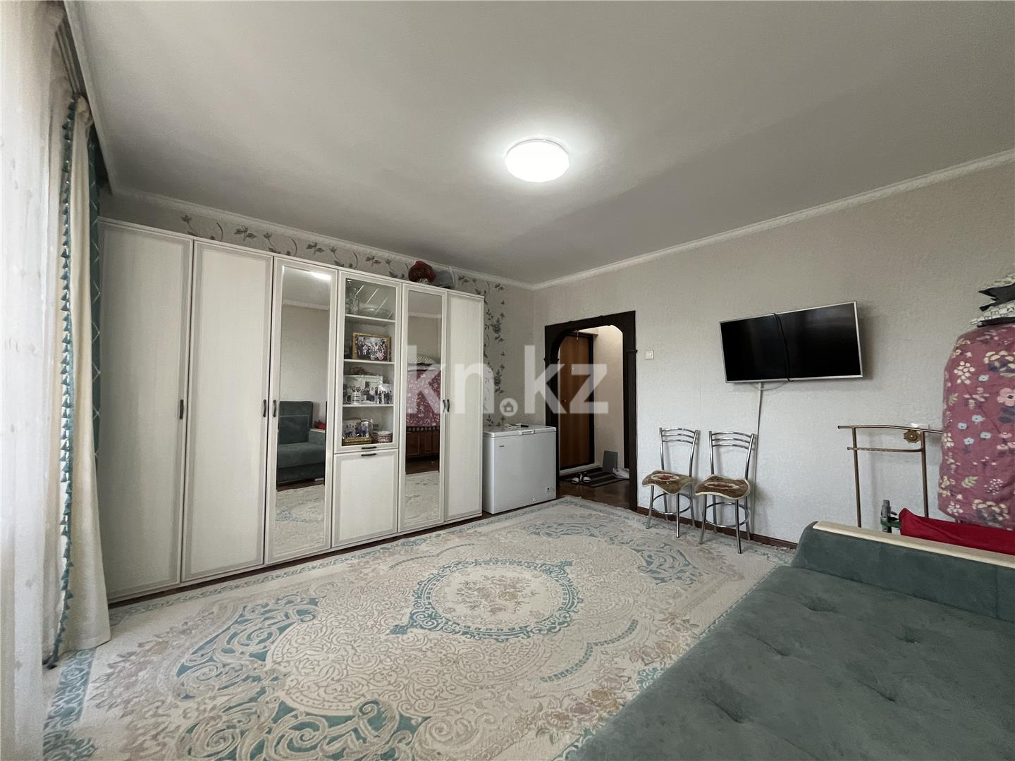 Продажа 1-комнатной квартиры, 36 м², мкр-н Голубые Пруды, дом  15 в Караганде - фото 4