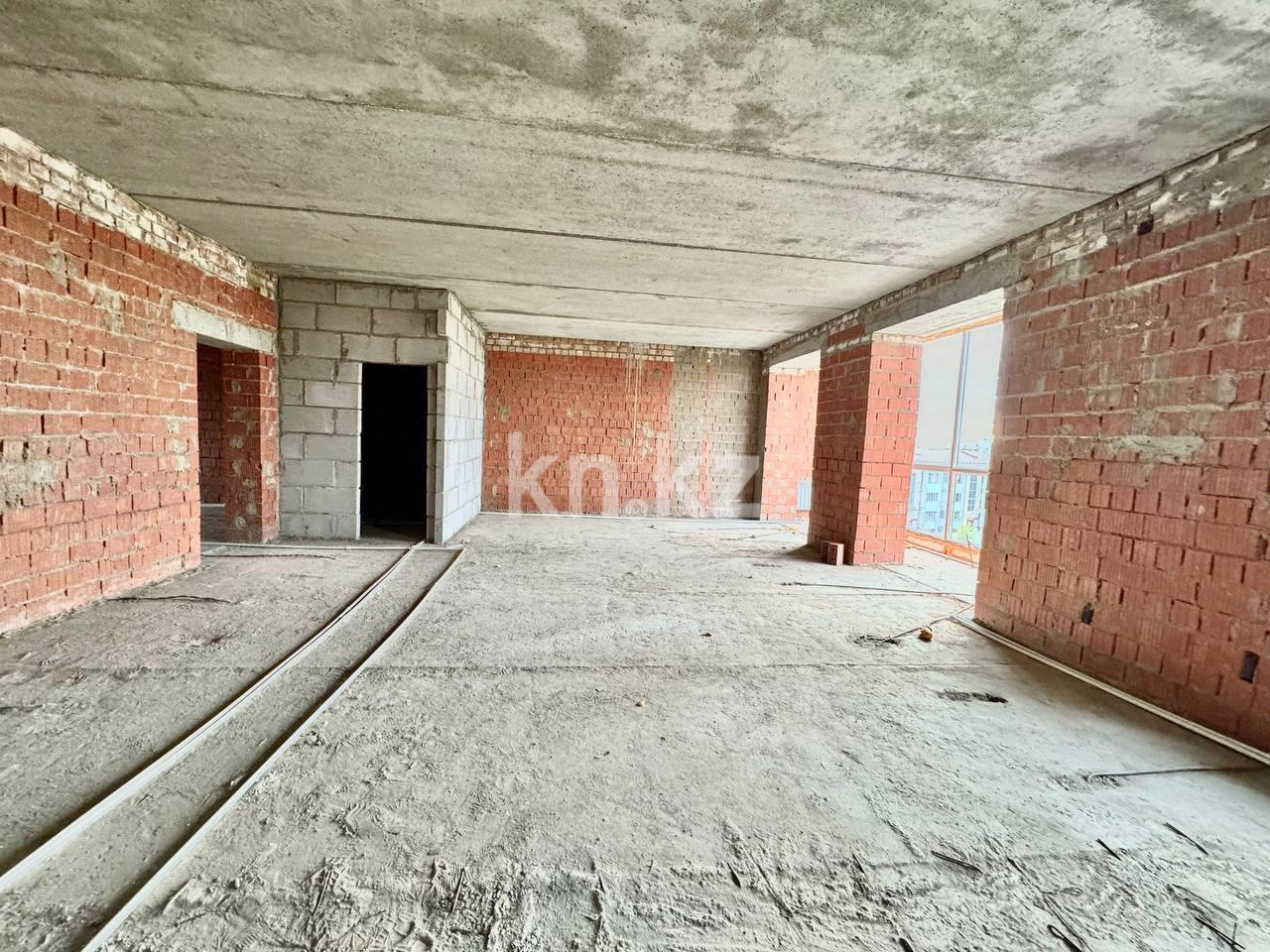 Продажа 4-комнатной квартиры, 89 м² в Караганде