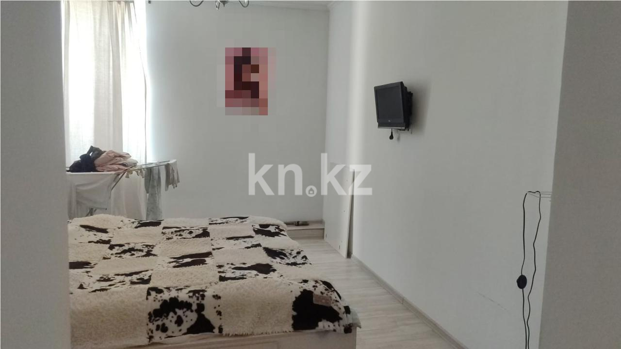 Продажа 3-комнатной квартиры, 86 м², ул. Абая в Караганде - фото 3