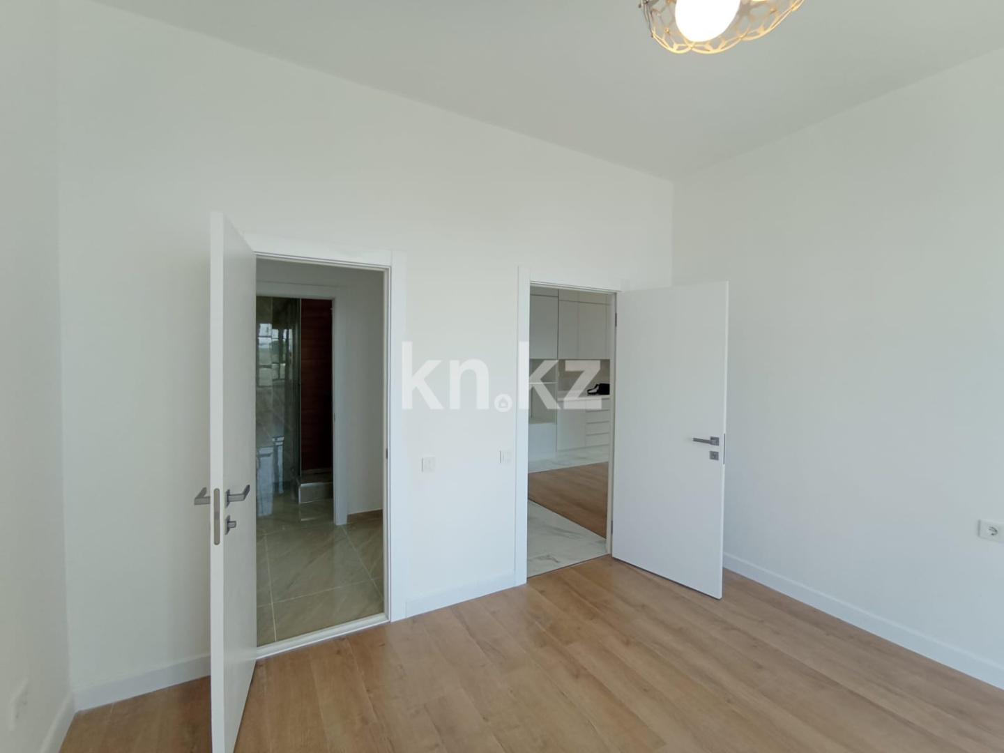 Продажа 2-комнатной квартиры, 82 м² в Алматы - фото 13