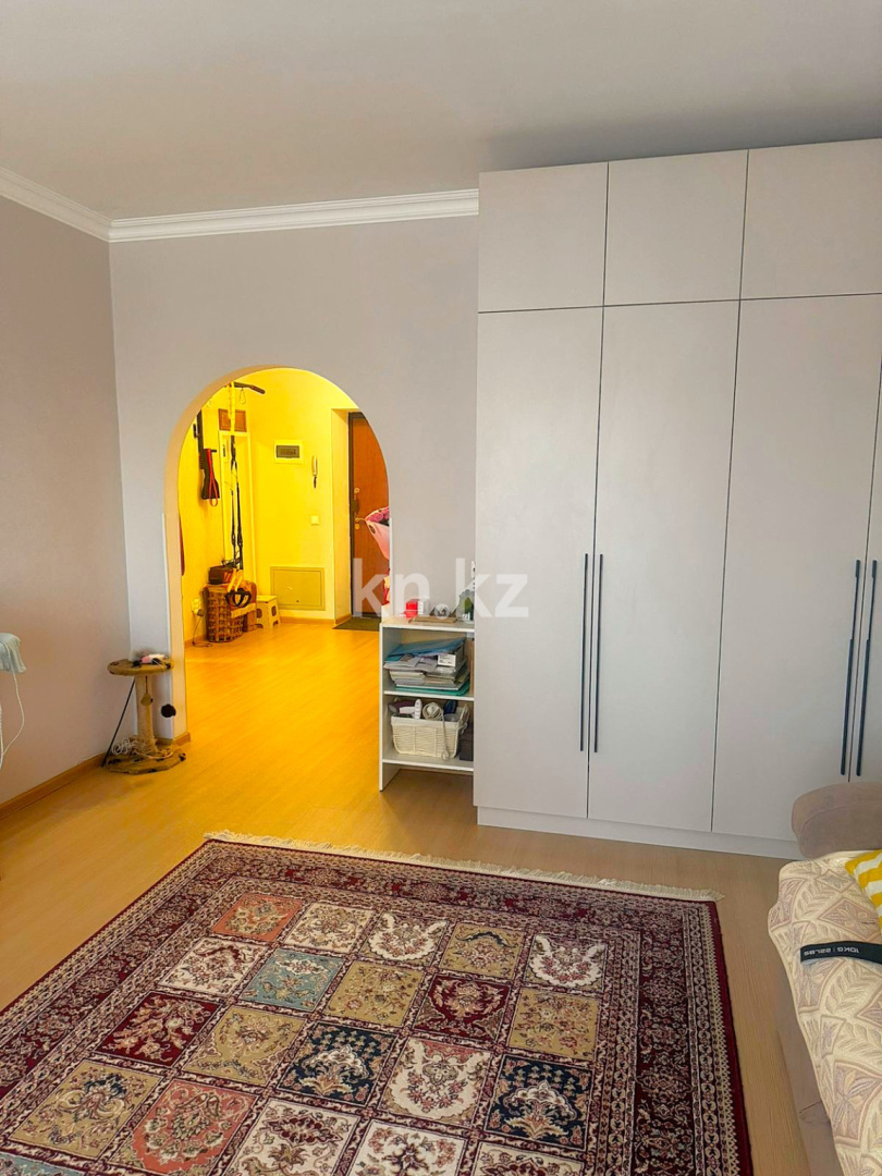 Продажа 1-комнатной квартиры, 47 м², ул. Акмешит в Астане - фото 2