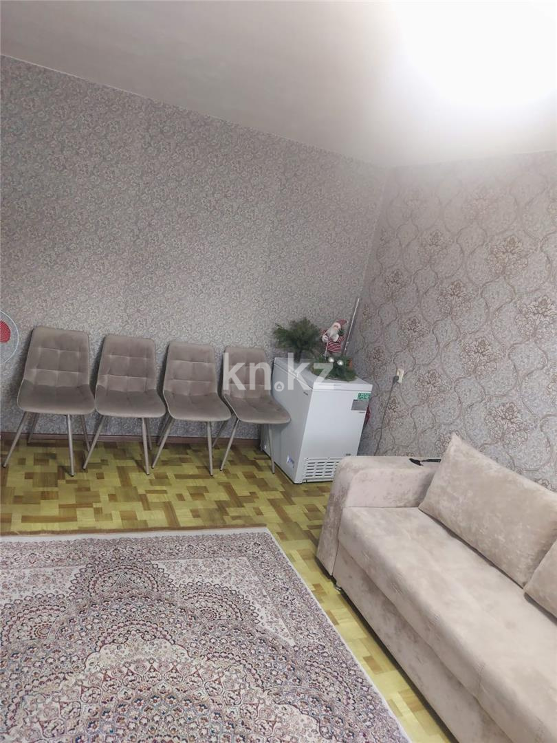 Продажа 2-комнатной квартиры, 43 м², мкр-н 16 в Караганде - фото 2