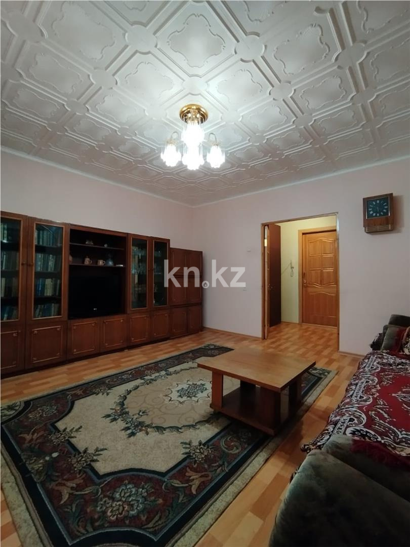 Продажа 2-комнатной квартиры, 53 м², ул. Университетская в Караганде - фото 2