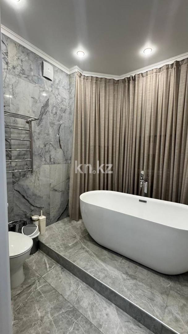 Аренда 3-комнатной квартиры, 135 м² в Астане - фото 13