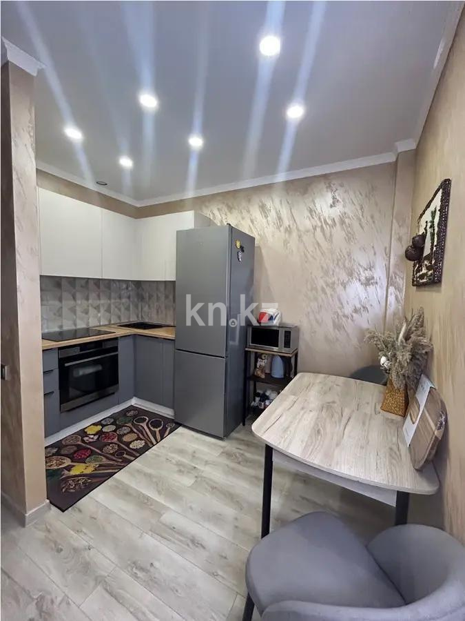 Продажа 2-комнатной квартиры, 55 м², ул. Толе би, дом  189/3 в Алматы - фото 3