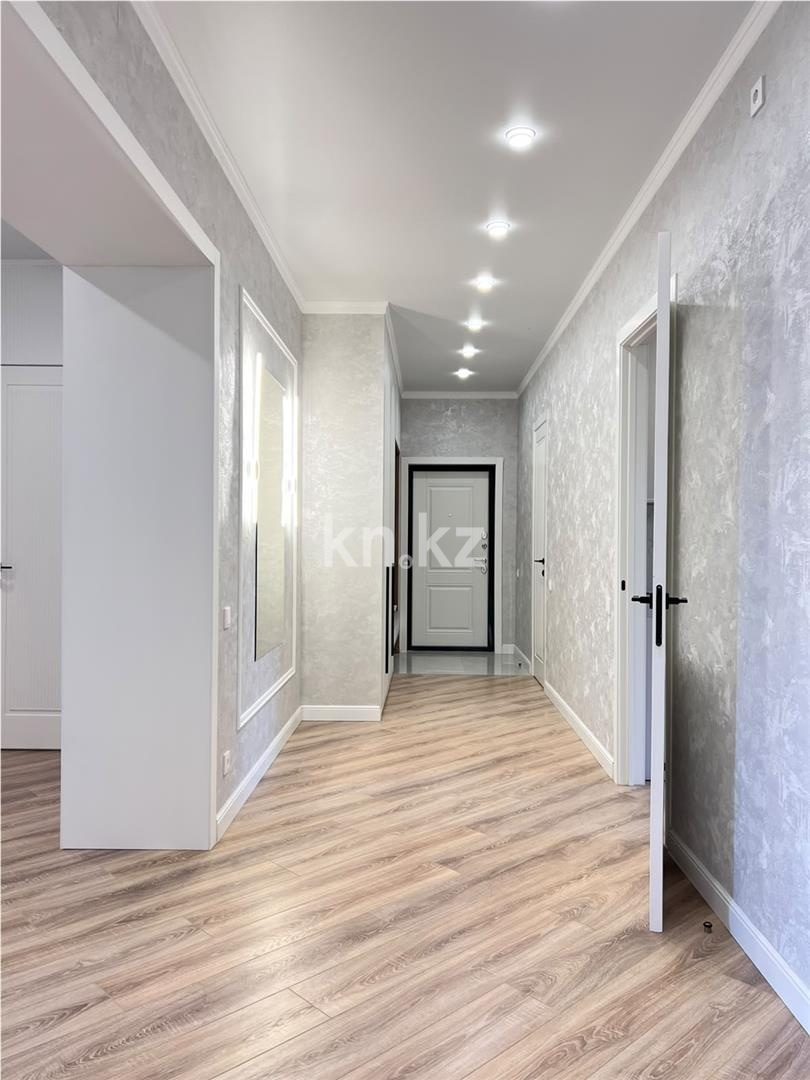 Продажа 4-комнатной квартиры, 136 м² в Караганде