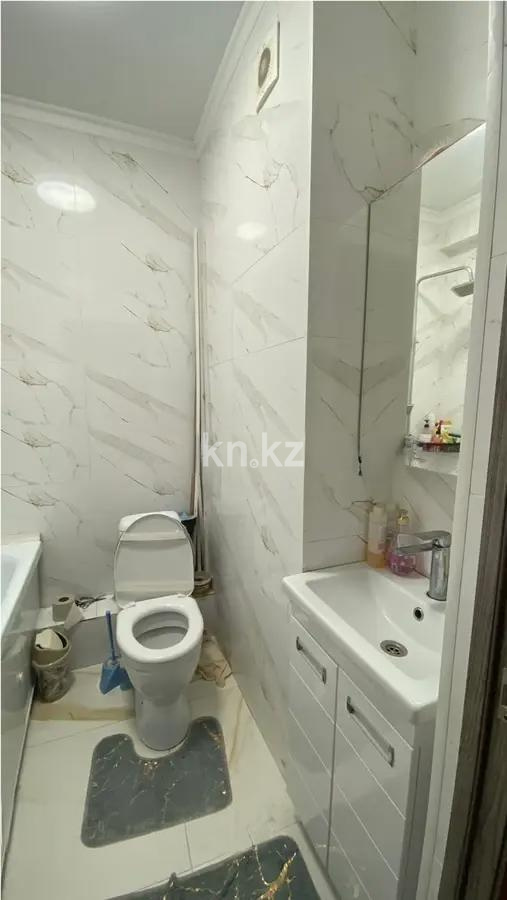 Продажа 1-комнатной квартиры, 28 м², 20 мкр., дом  22 в Алматы - фото 2