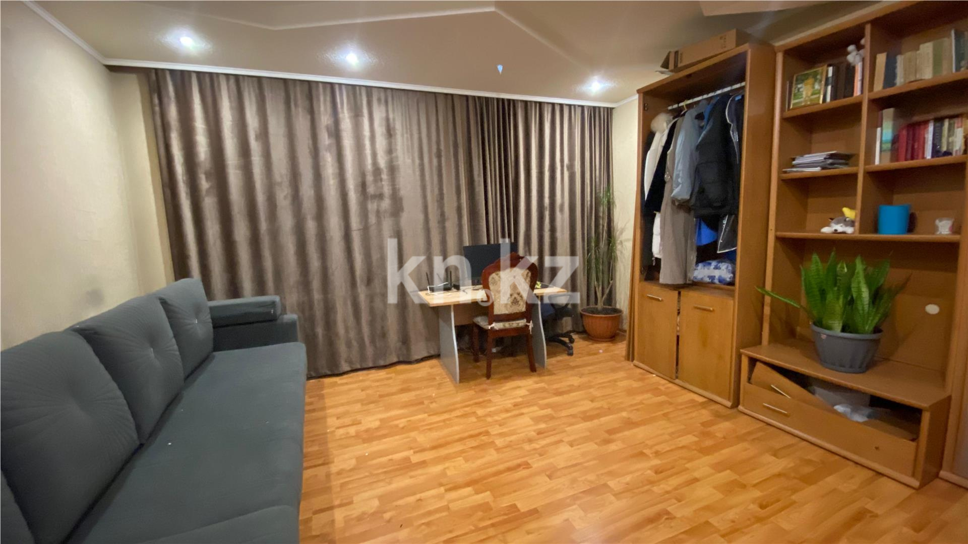 Продажа 3-комнатной квартиры, 71 м², мкр-н Степной-1 в Караганде - фото 3