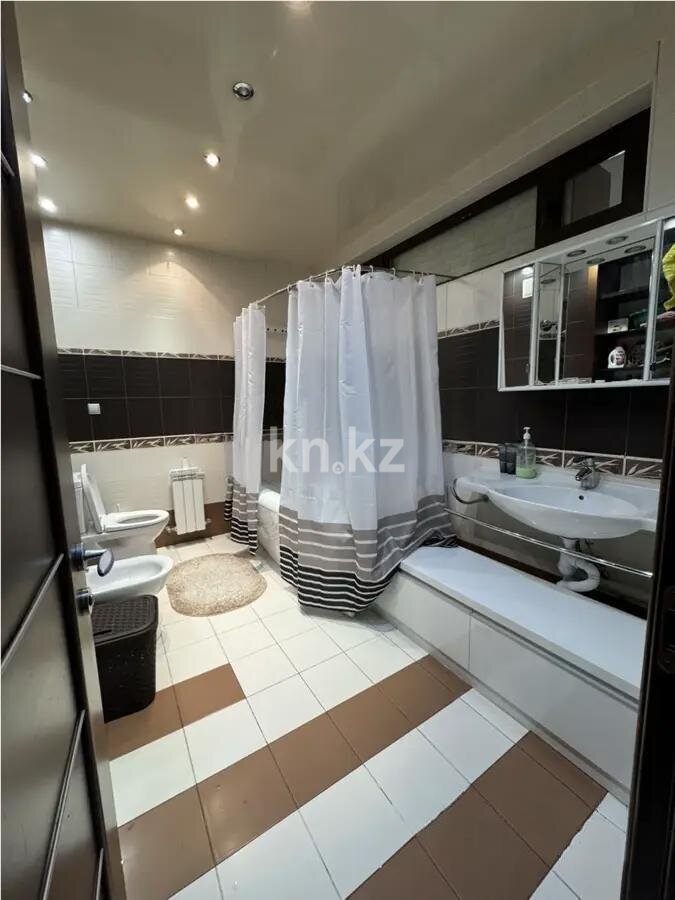 Продажа 2-комнатной квартиры, 63 м² в Алматы - фото 4